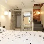 Center Villa *