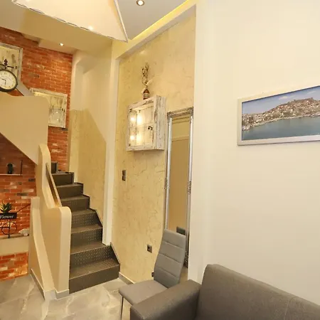 Villa Center *