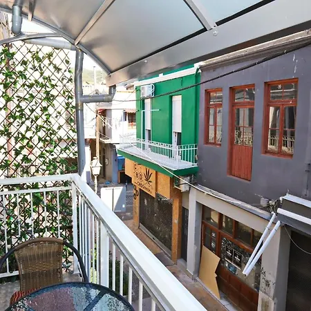 Villa Center