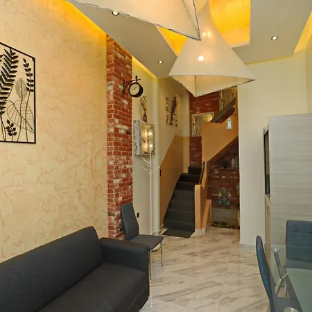 Villa Center *
