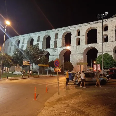 Center Villa