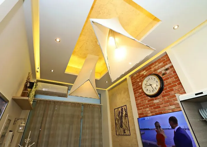 Center Villa *